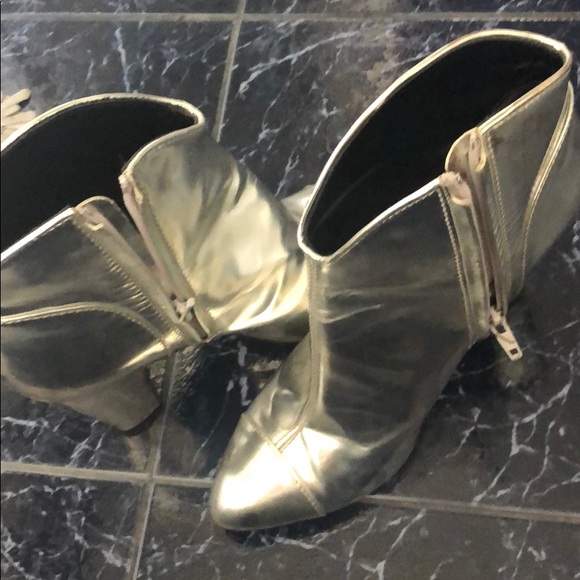 Burberry silver ankle boot 👢 size 391/2 - Picture 10 of 11